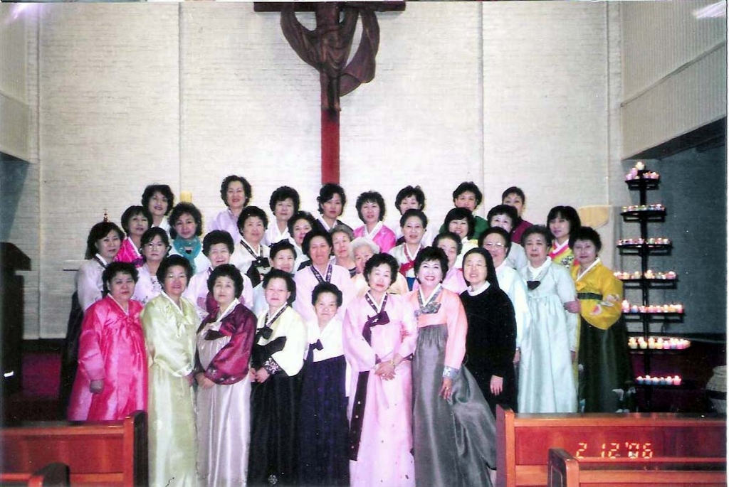 2006년 권 보니파시아 수녀와 성체조배 회원들