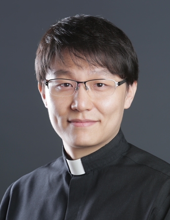 한정일